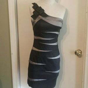 Cache Black & Metallic Party Dress Size 4